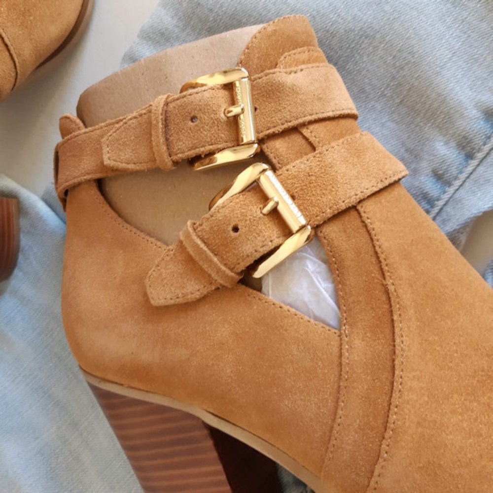 MICHAEL KORS Walden Suede Bootie - Picture 5 of 10